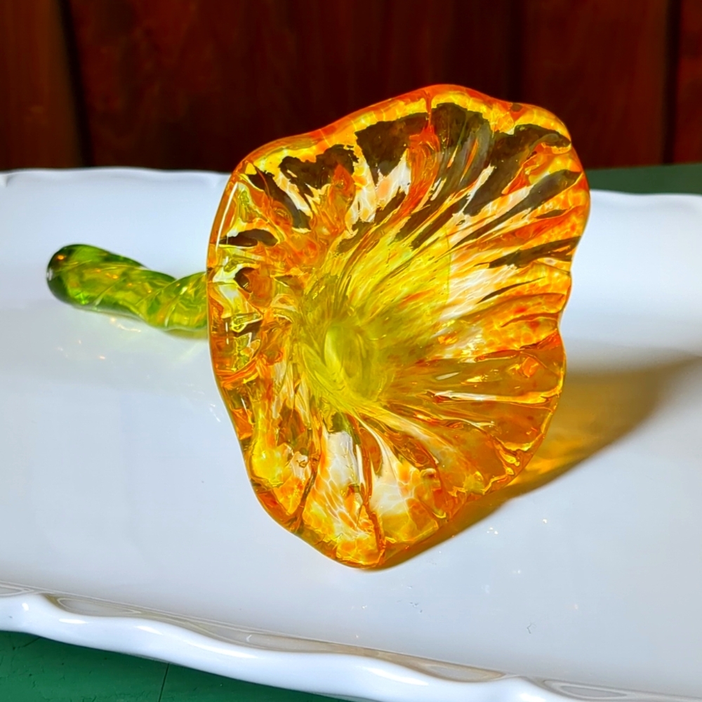 Vintage Hand Blown Murano Style Art Glass Twisted Stem Flower